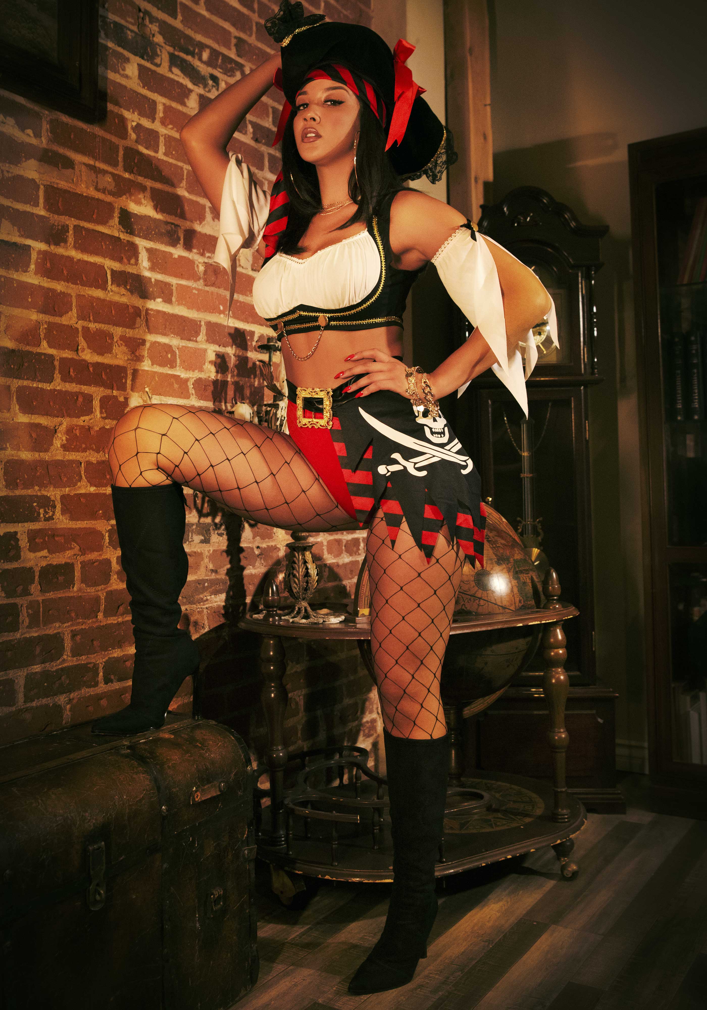 Leg Avenue 86906 Wicked Pirate Wench